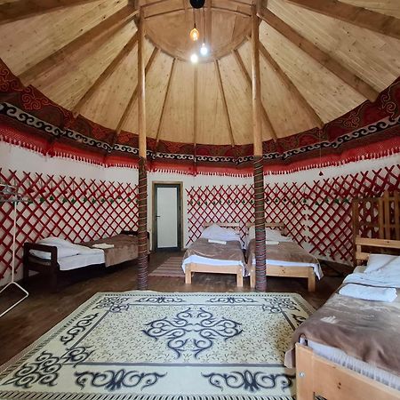 Happy Nomads Yurts & Hostel Karakol Exteriör bild